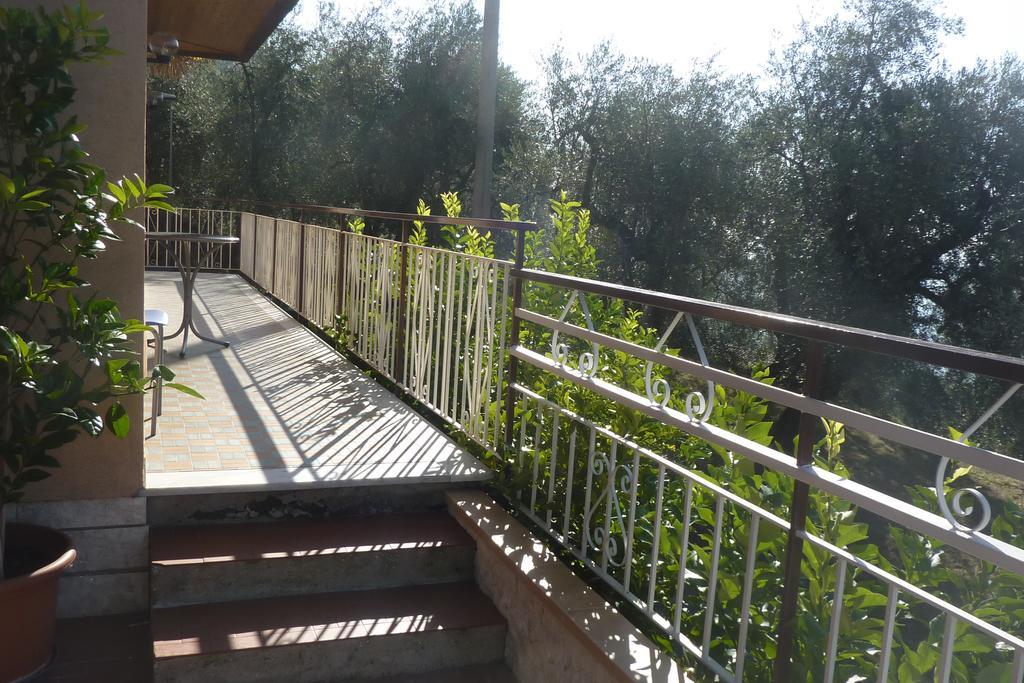 Casa Sant'Antonio Apartment Malcesine Bagian luar foto